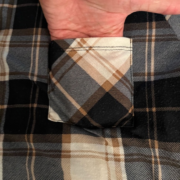 Women’s Karen Brooks button down plaid 3/4 sleeves top with crochet back - Picture 4 of 12